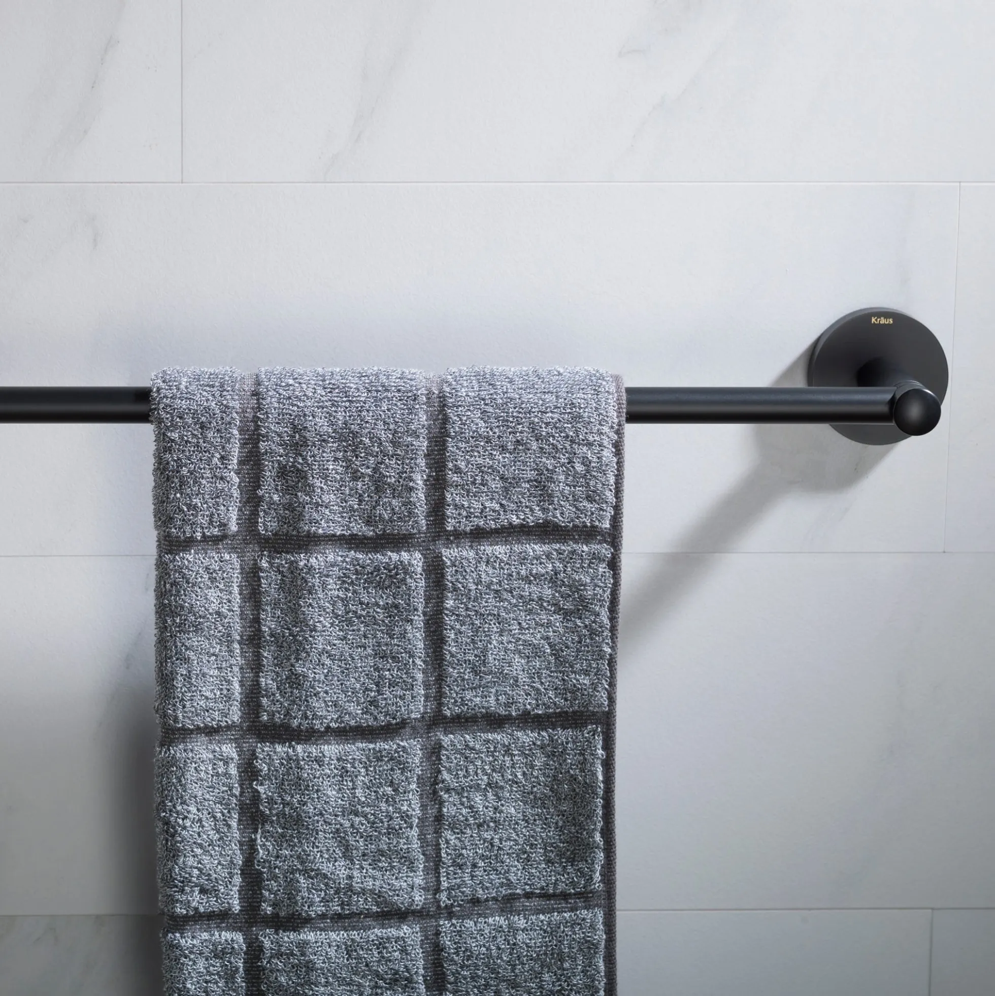 18" Bathroom Towel Bar in Matte Black