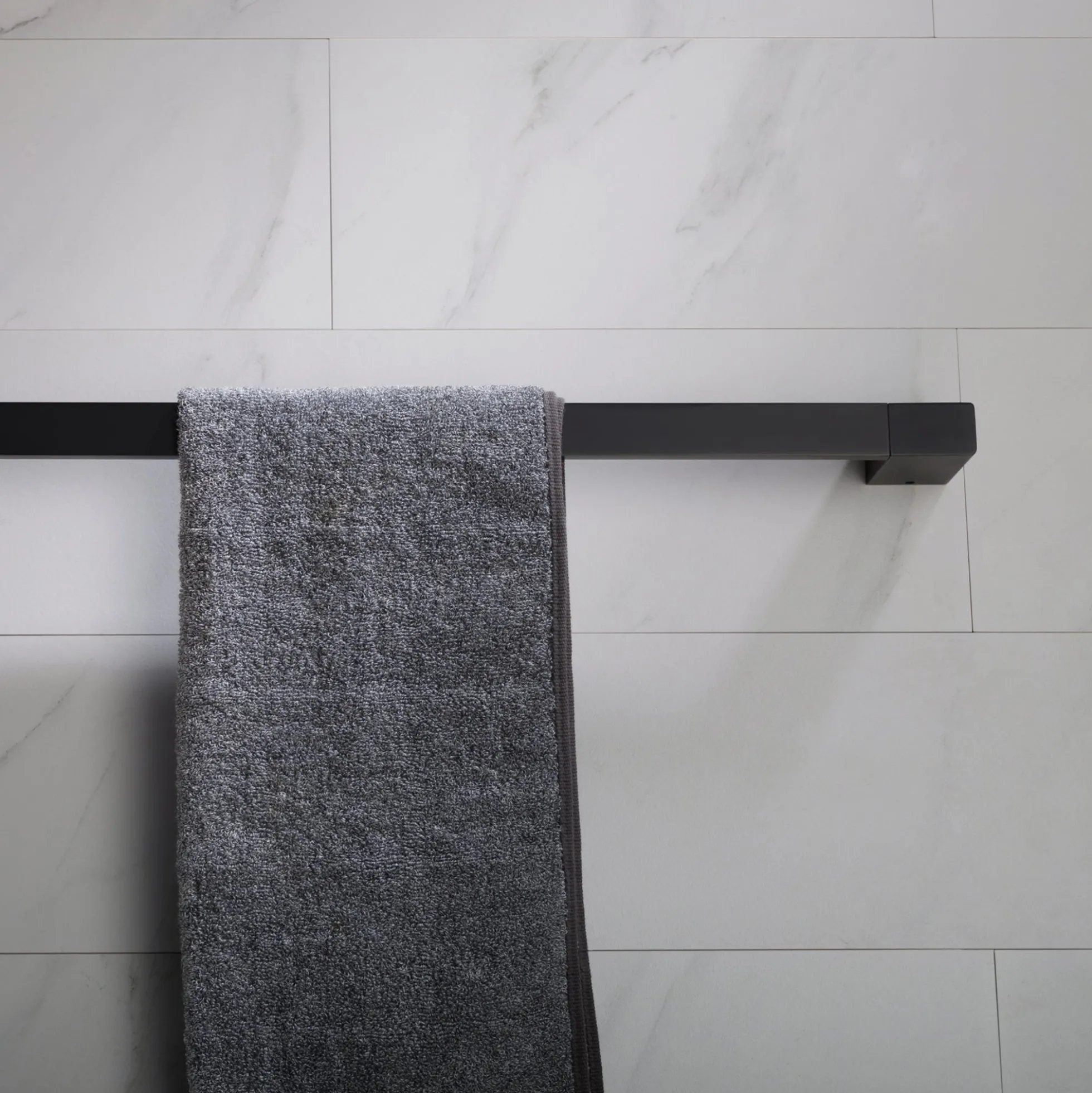 24" Bathroom Towel Bar in Matte Black