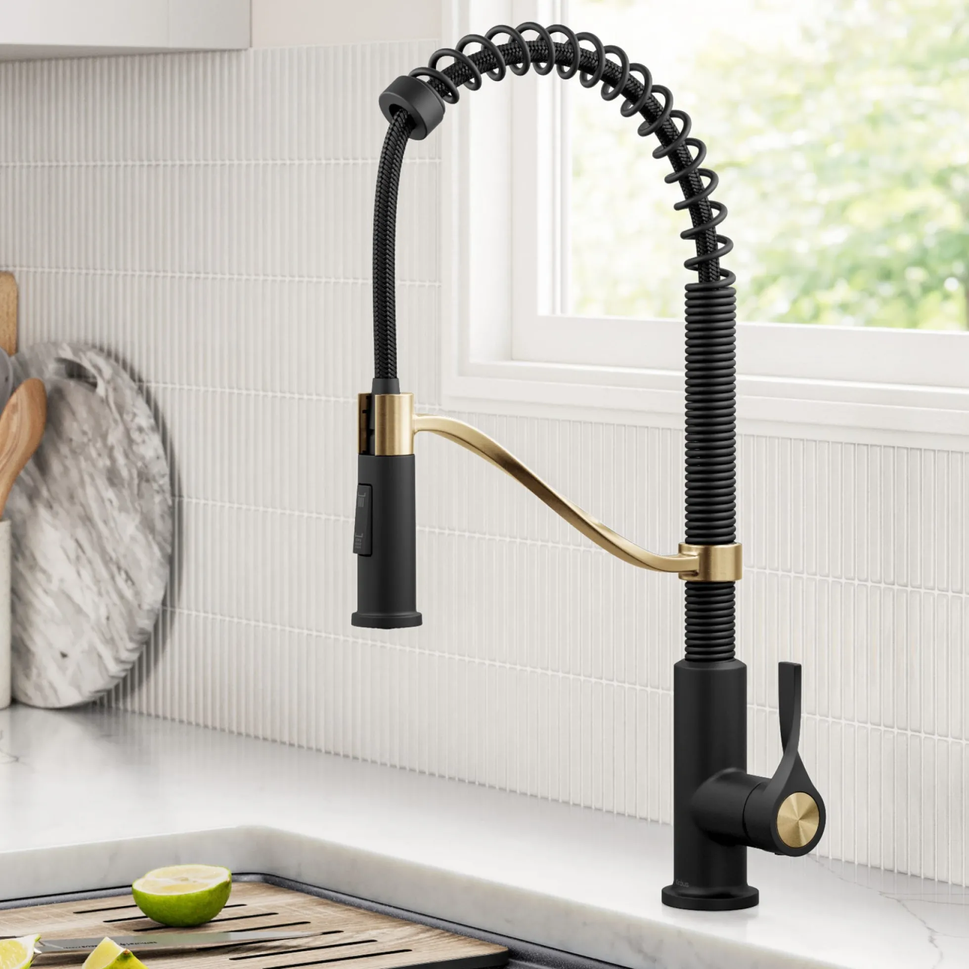 Commercial Style 2-Function Single Handle Pull Down Kitchen Faucet in Spot-Free Brushed Brass / Matte Black