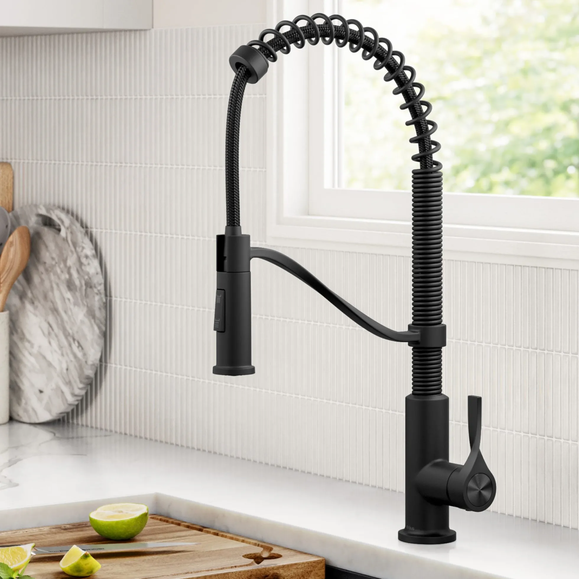 Commercial Style 2-Function Single Handle Pull Down Kitchen Faucet in Matte Black