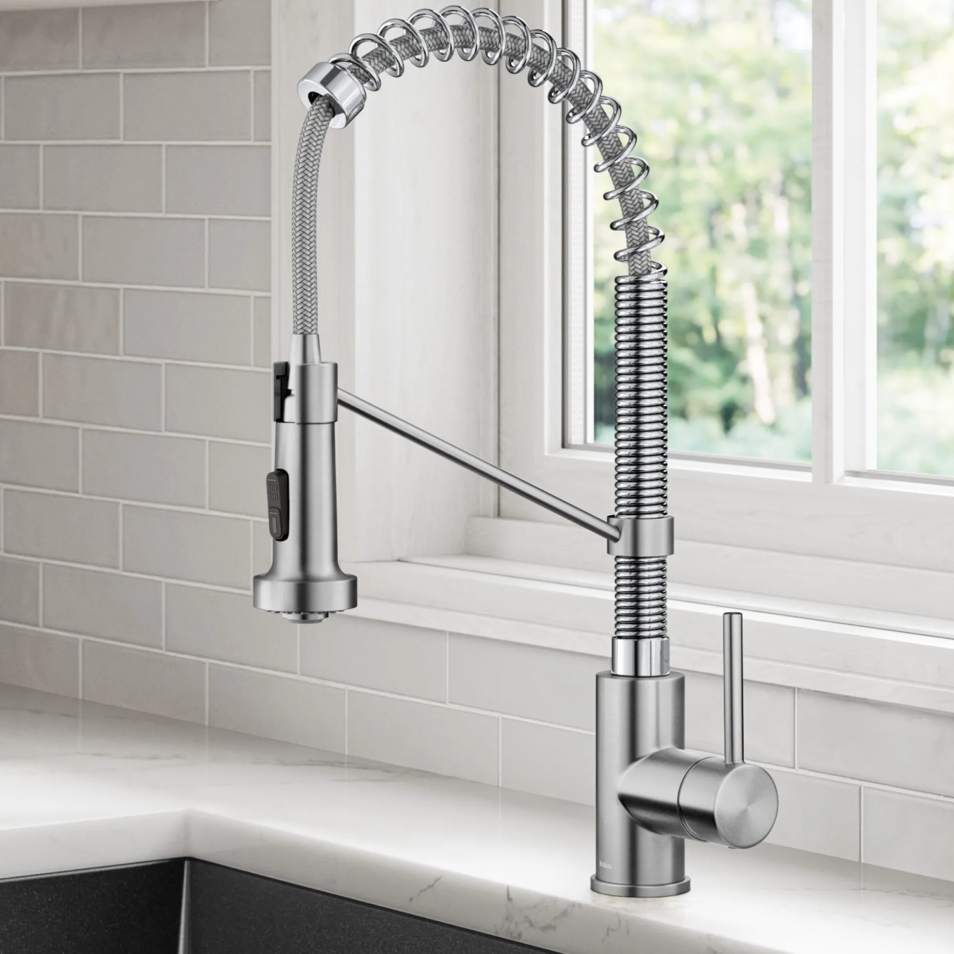 Commercial Style 2-Function Single Handle Pull Down Kitchen Faucet in Spot-Free Stainless Steel / Chrome