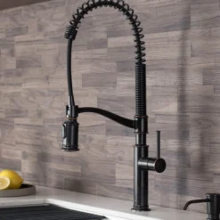 Commercial Style Pull-Down Kitchen Faucet in Oil Rubbed Bronze