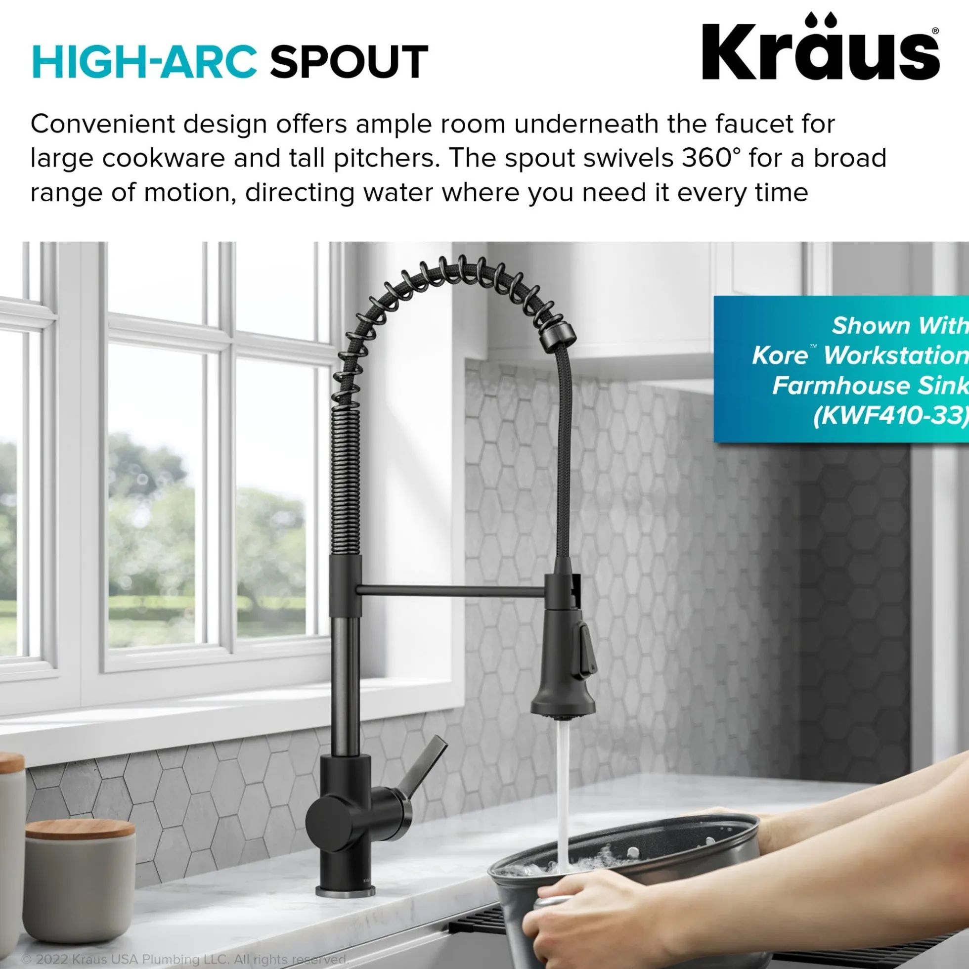 Commercial Style Pull-Down Single Handle Kitchen Faucet in Matte Black / Spot Free Black Stainless Steel