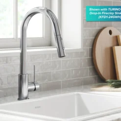 Contemporary Pull-Down Single Handle Kitchen Faucet in Chrome