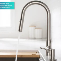 Contemporary Pull-Down Single Handle Kitchen Faucet in Chrome