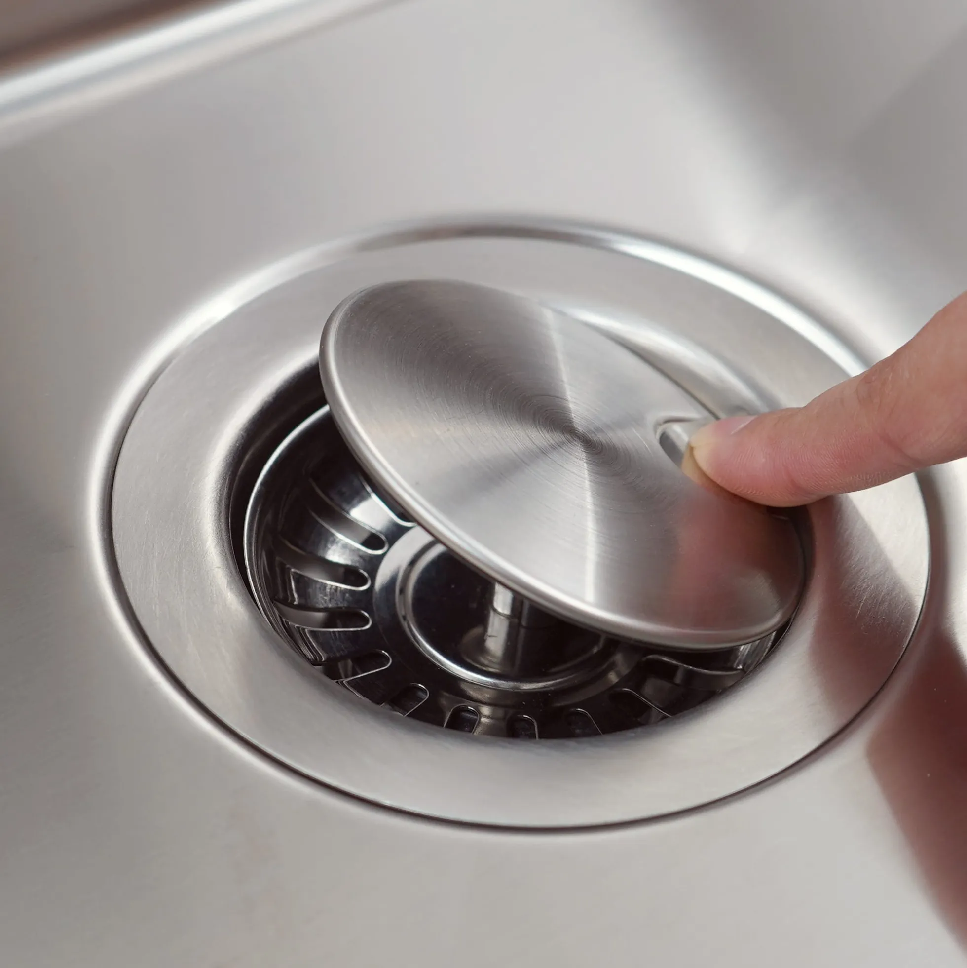 Drain Assembly with FlipCap