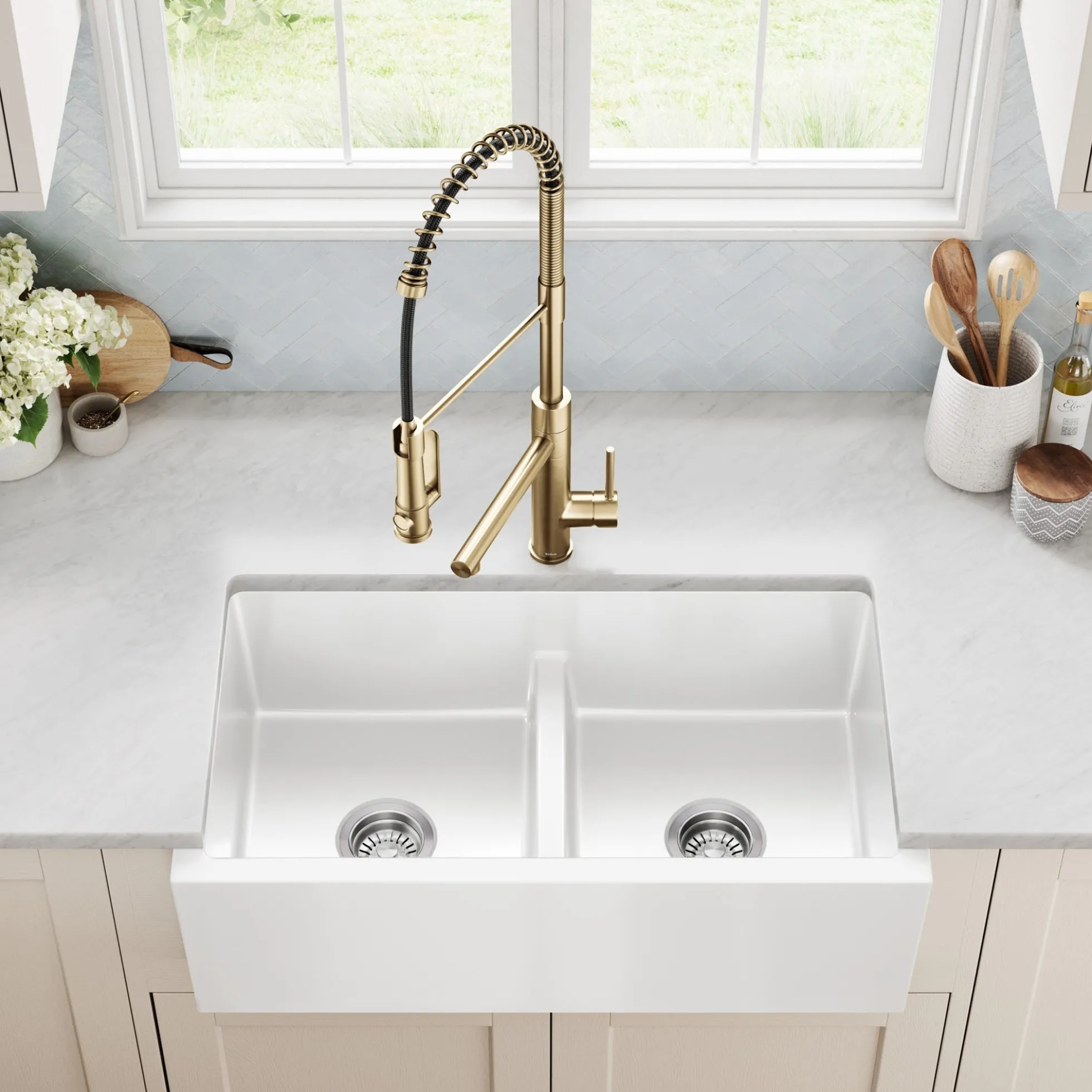 33” Fireclay Farmhouse Kitchen Sink Reversible Apron Front Double Bowl with Low Divider in Gloss White