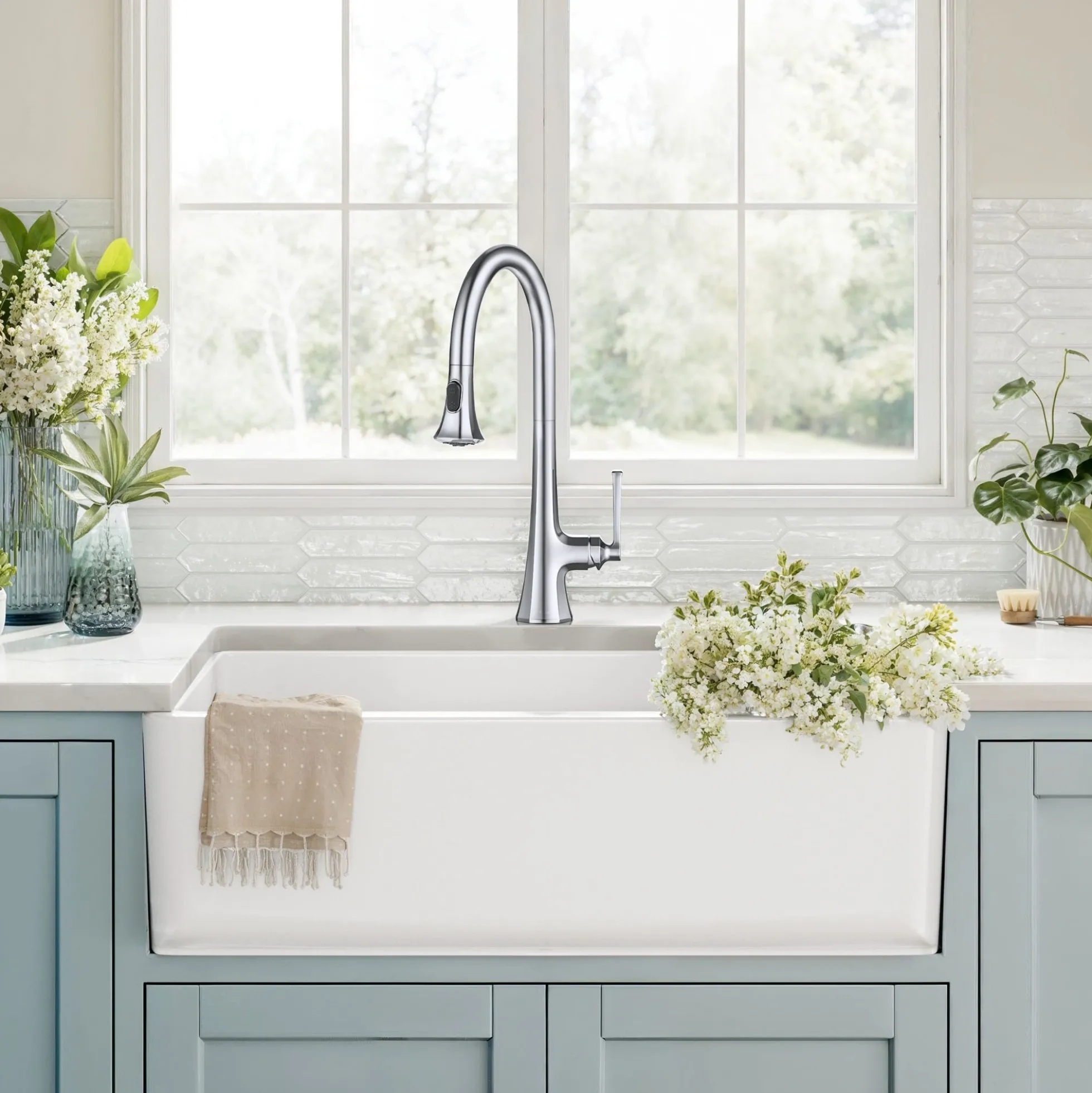 2-Function Single Handle Pull Down Kitchen Faucet in Chrome