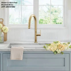 2-Function Single Handle Pull Down Kitchen Faucet in Spot-Free Brushed Brass / Matte Black