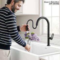 2-Function Single Handle Pull Down Kitchen Faucet in Spot-Free Brushed Brass / Matte Black