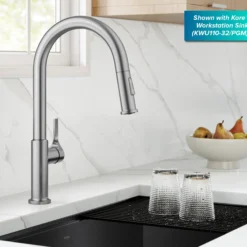 2-Function Single Handle Pull Down Kitchen Faucet in Spot-Free Stainless Steel