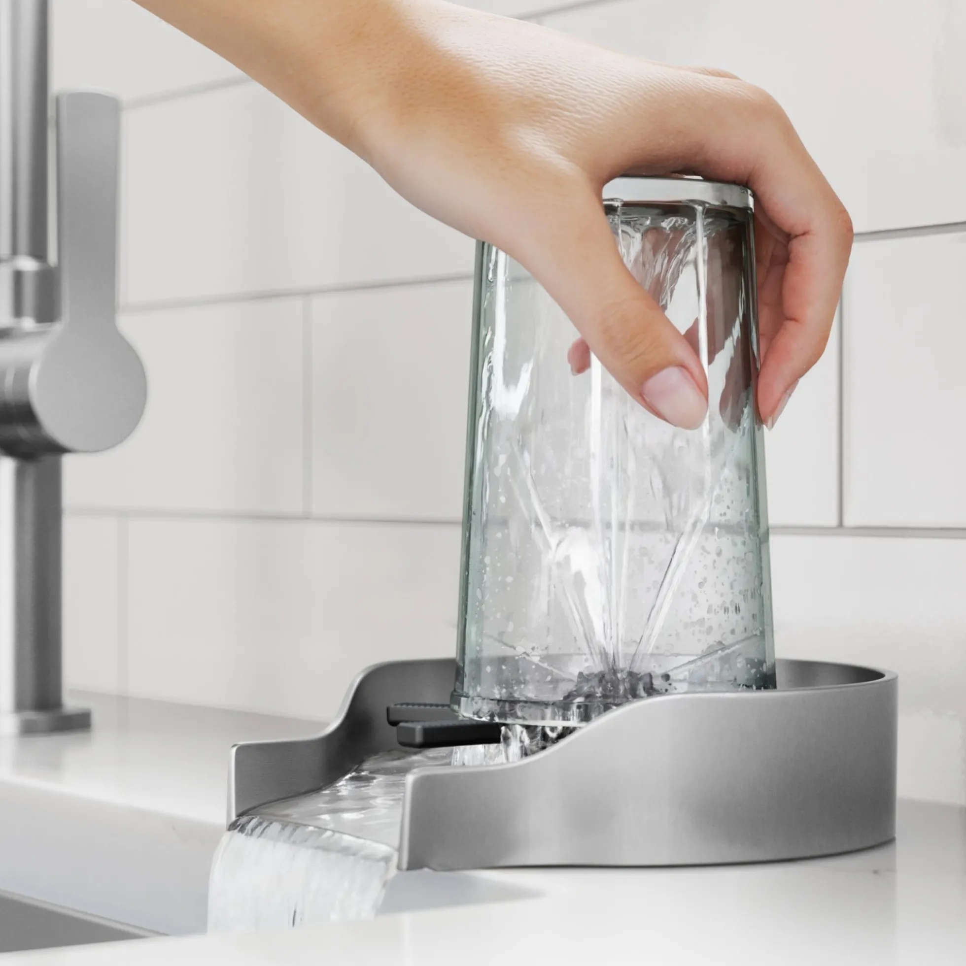Glass Rinser for Kitchen Sink in Spot-Free Stainless Steel