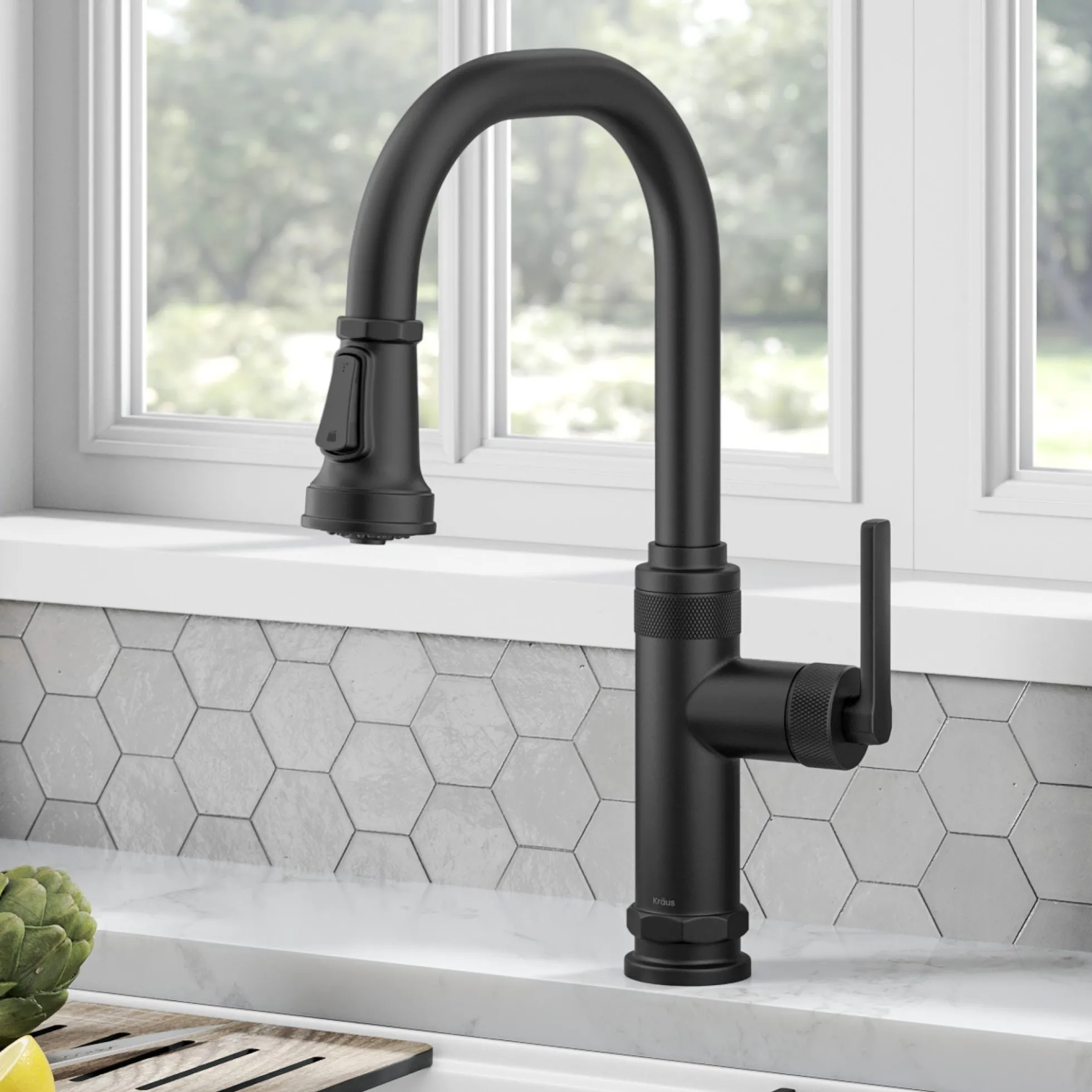 Industrial Pull-Down Single Handle Kitchen Faucet in Matte Black
