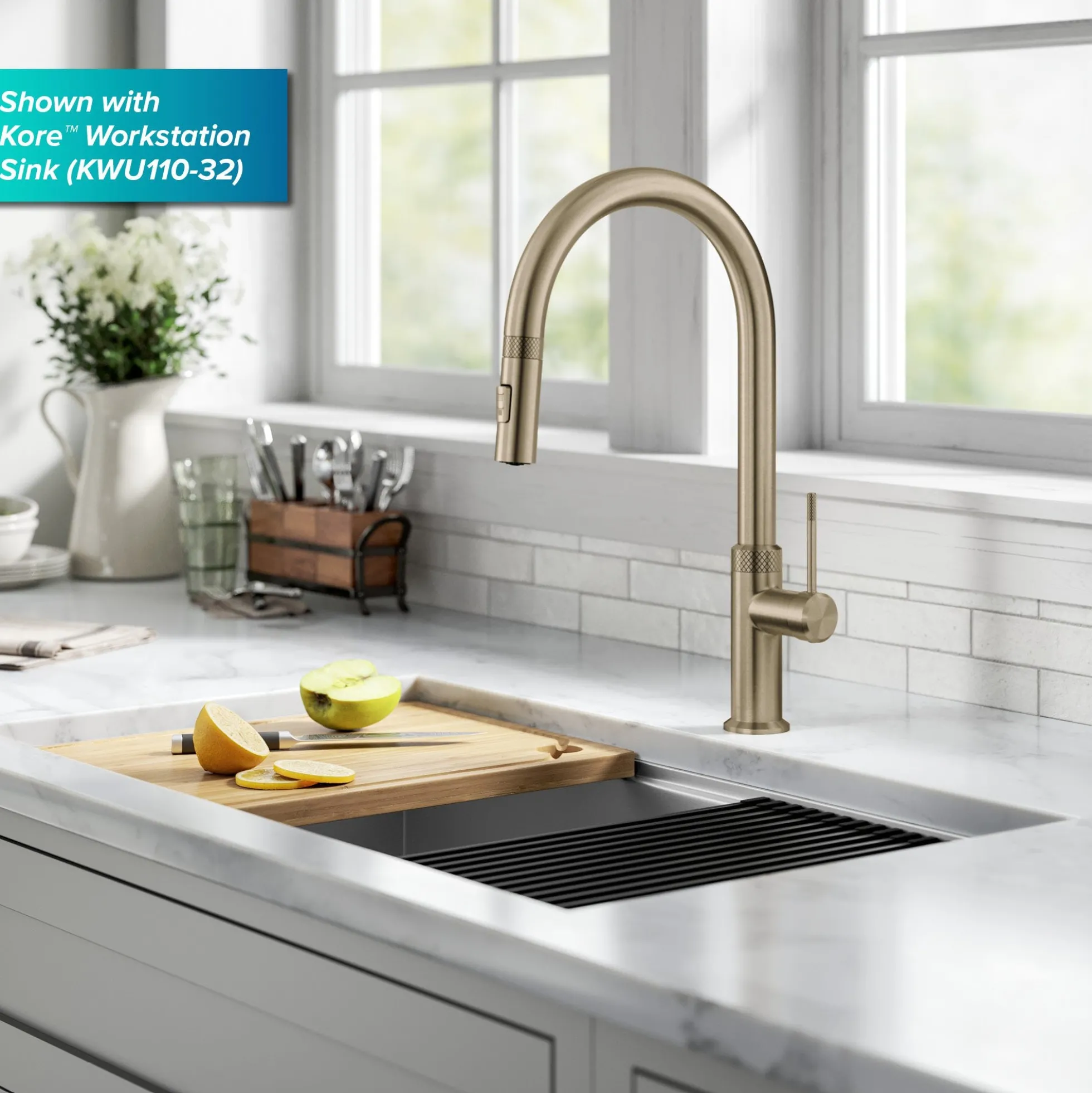 Modern Industrial Pull-Down Single Handle Kitchen Faucet in Brushed Gold
