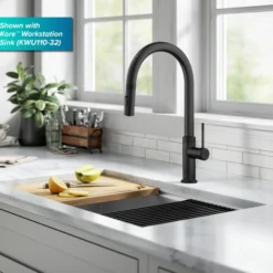 Modern Industrial Pull-Down Single Handle Kitchen Faucet in Matte Black