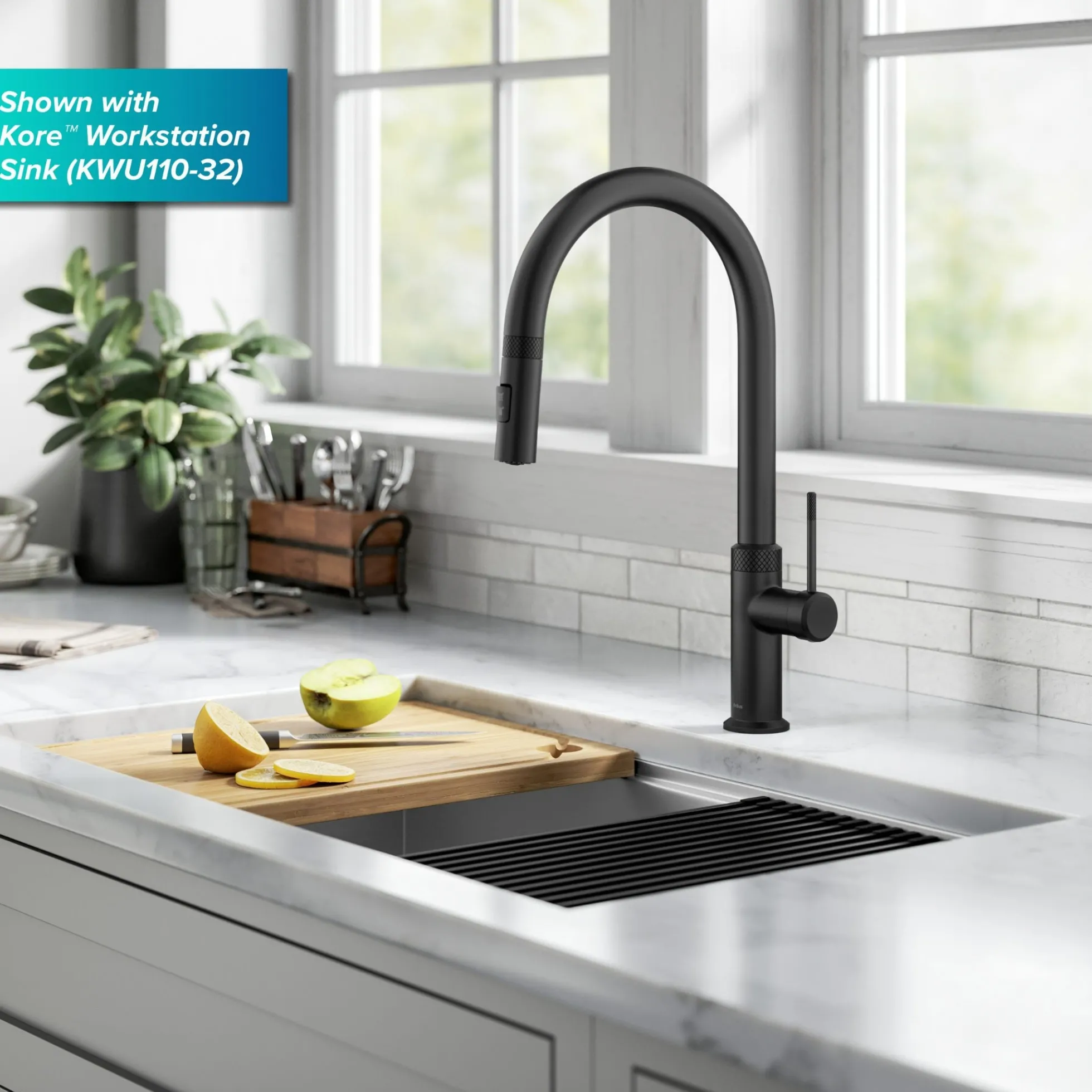 Modern Industrial Pull-Down Single Handle Kitchen Faucet in Matte Black
