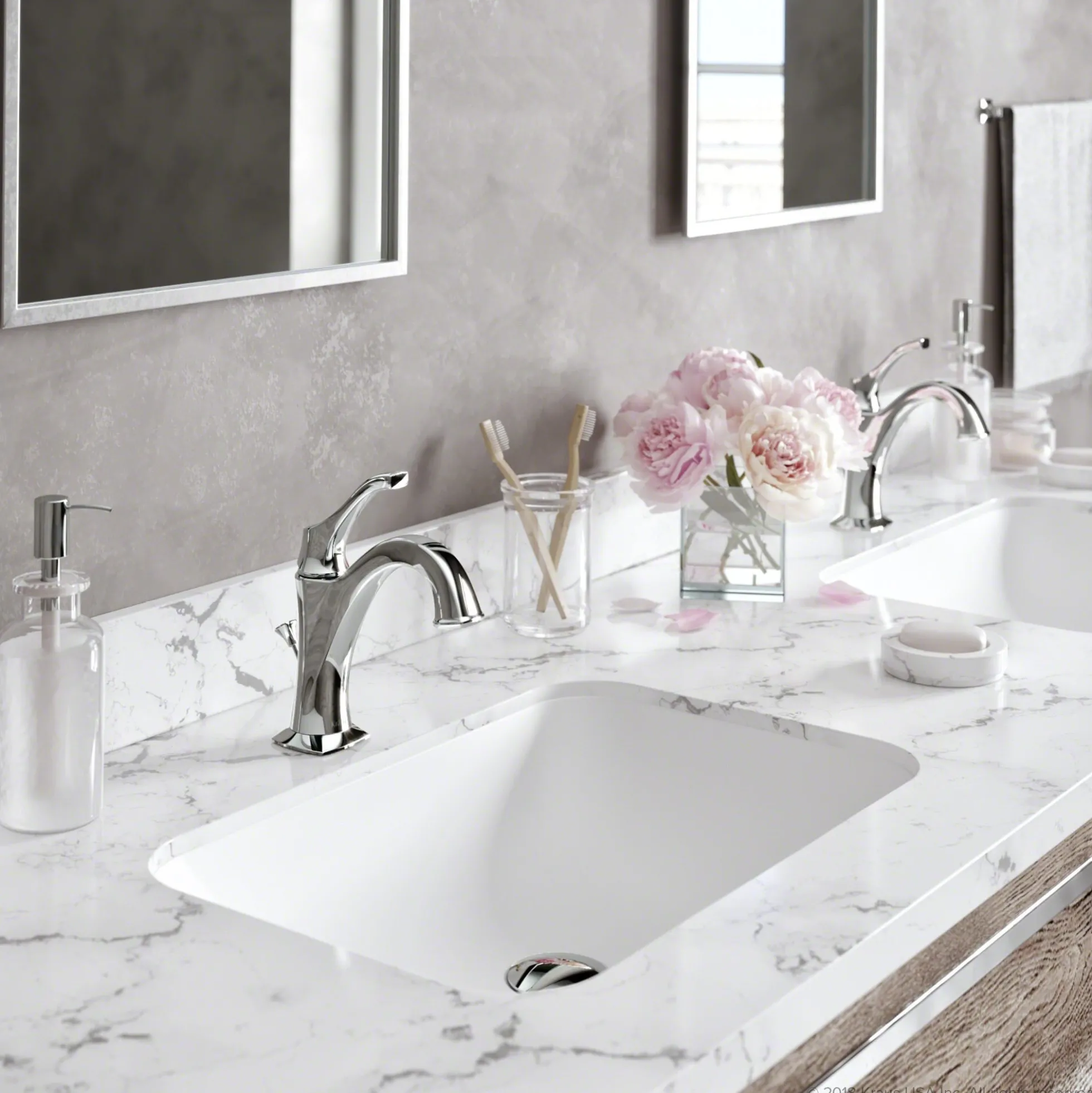 Single Handle Basin Bathroom Faucet with Lift Rod Drain and Deck Plate in Chrome
