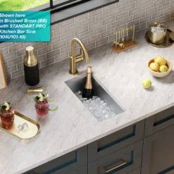Single Handle Kitchen Bar Faucet in Matte Black