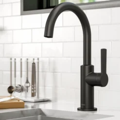 Single Handle Kitchen Bar Faucet in Matte Black