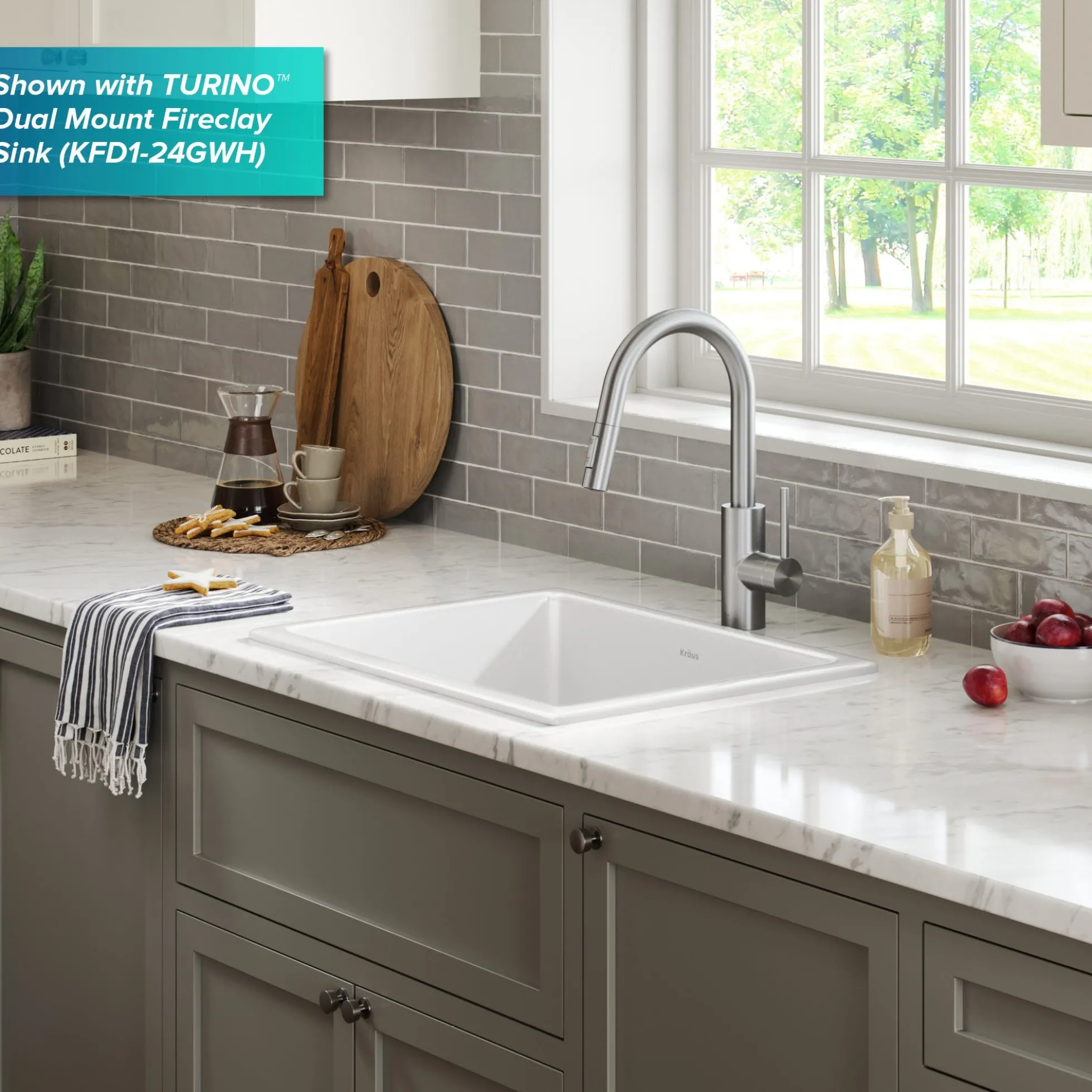 Single Handle Pull Down Kitchen Faucet with QuickDock Top Mount Installation Assembly in Chrome