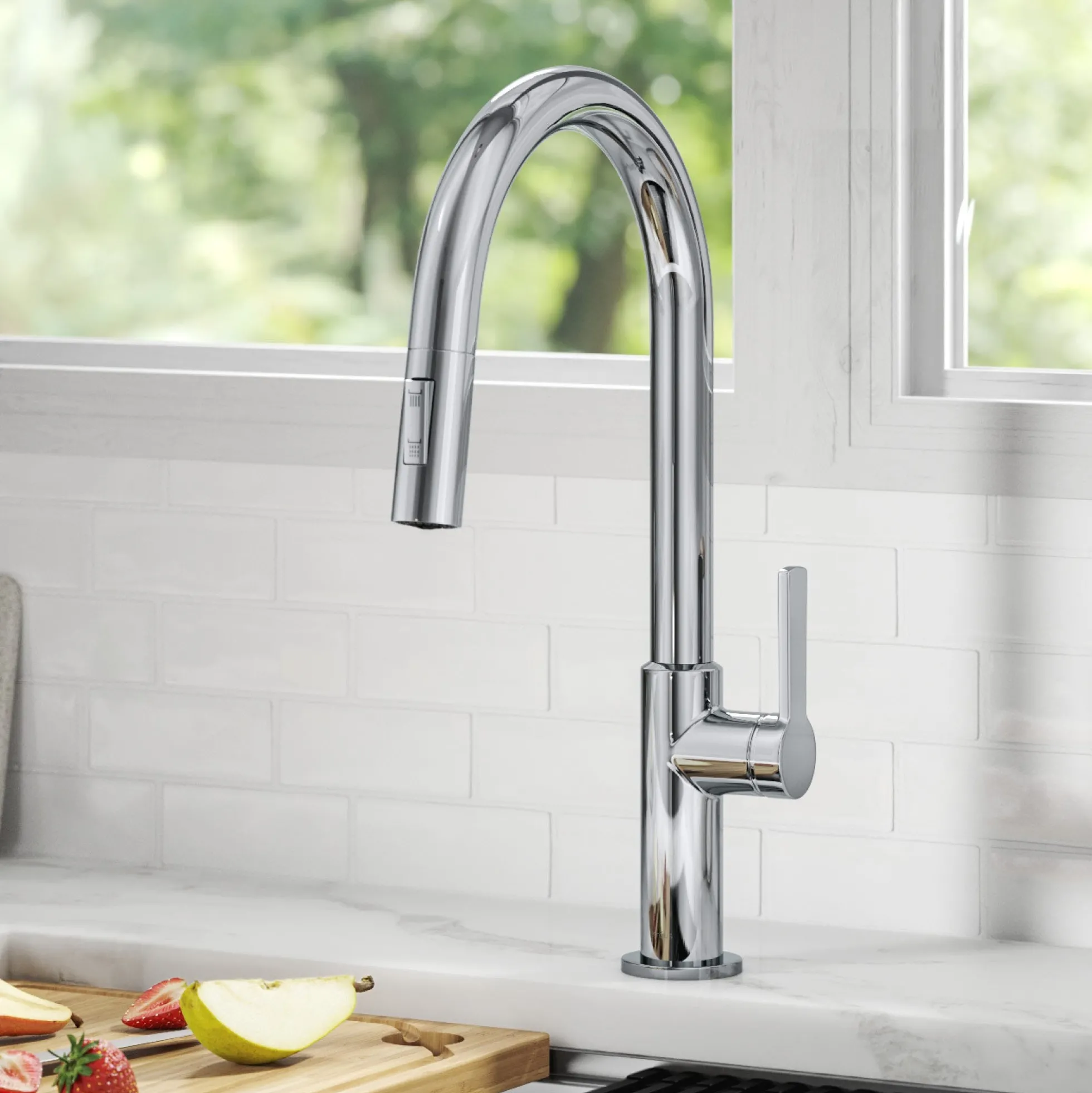 Single Handle Pull Down Kitchen Faucet in Chrome