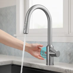 Touchless Sensor Pull-Down Single Handle Kitchen Faucet in Spot-Free Stainless Steel