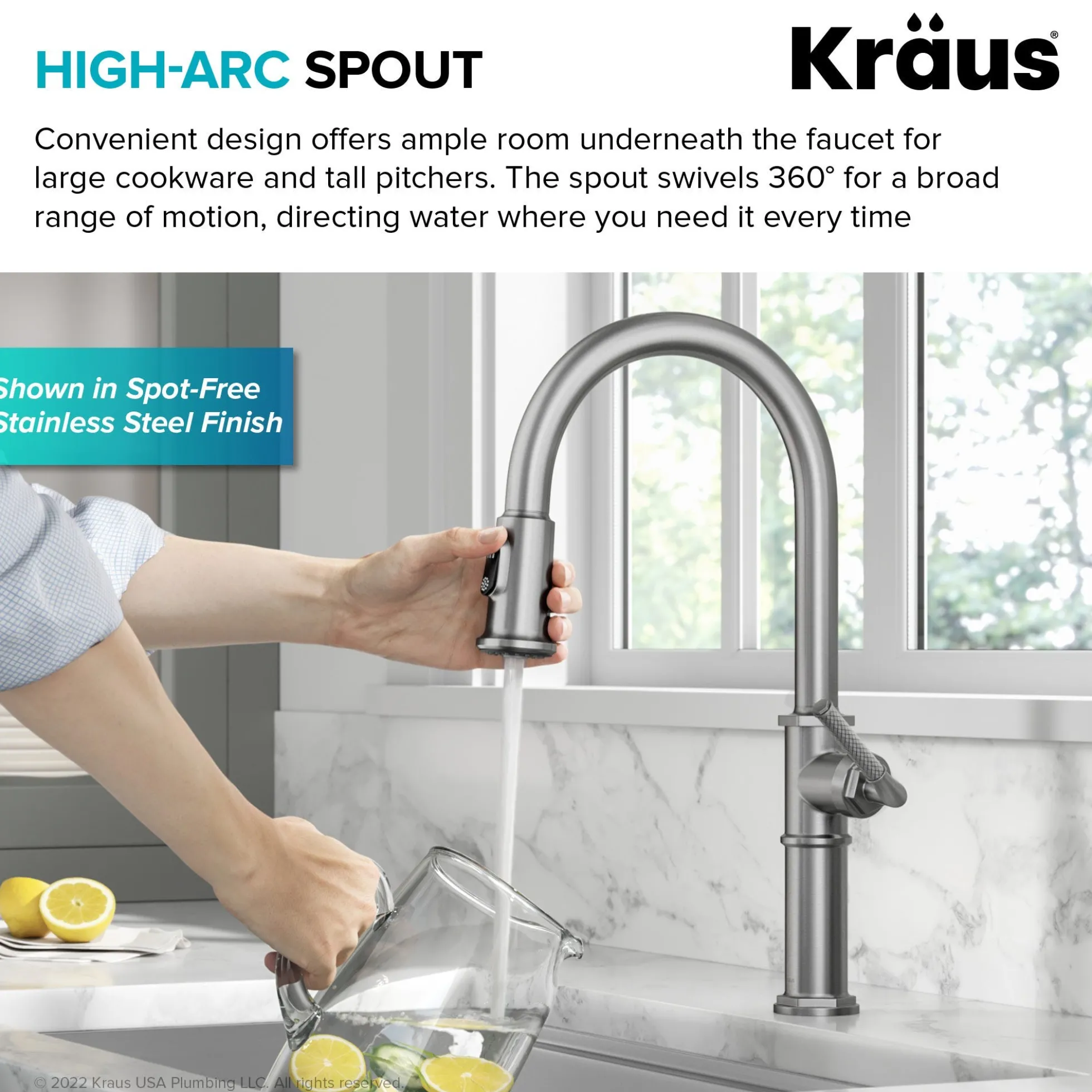 Traditional Industrial Pull-Down Single Handle Kitchen Faucet in Brushed Gold