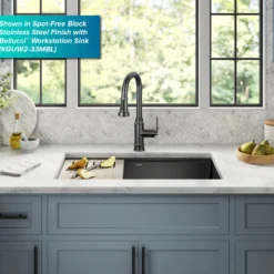 Transitional Industrial Pull-Down Single Handle Kitchen Faucet in Chrome