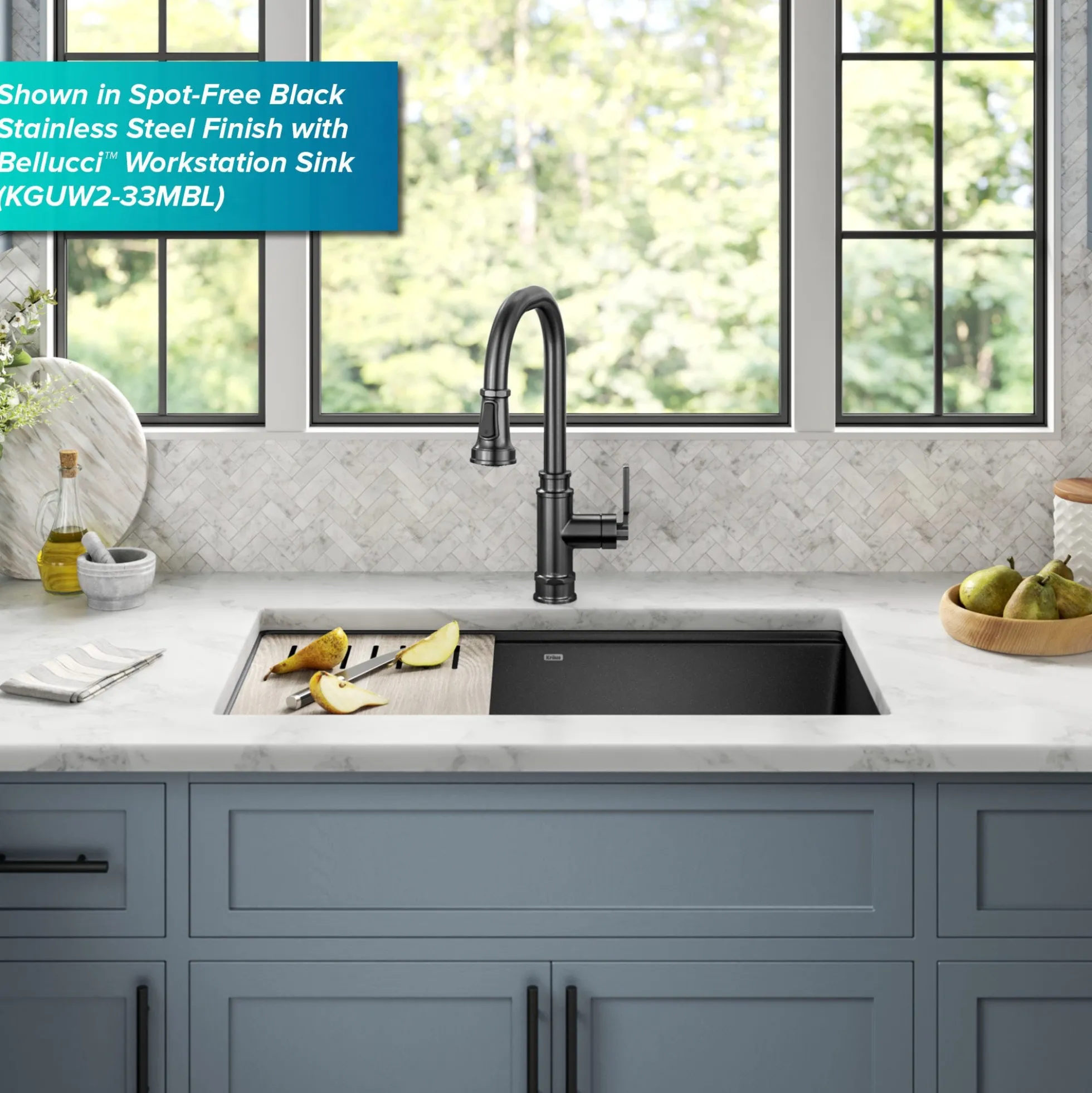 Transitional Industrial Pull-Down Single Handle Kitchen Faucet in Chrome