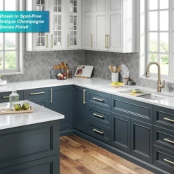 Transitional Industrial Pull-Down Single Handle Kitchen Faucet in Spot-Free Stainless Steel